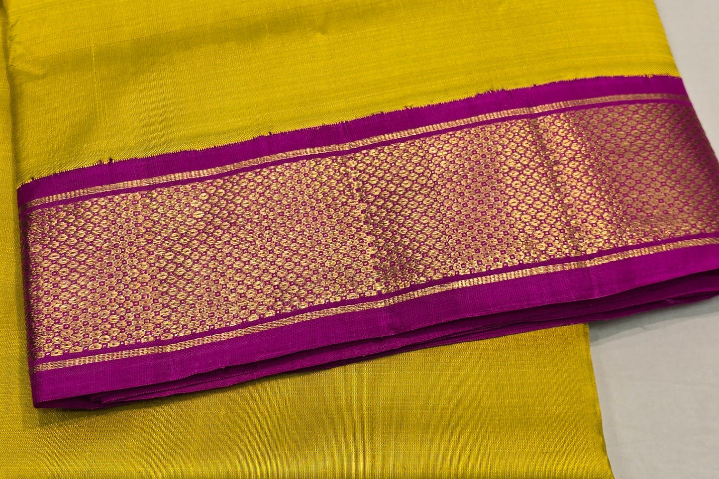 Nine yards silk saree SS4350