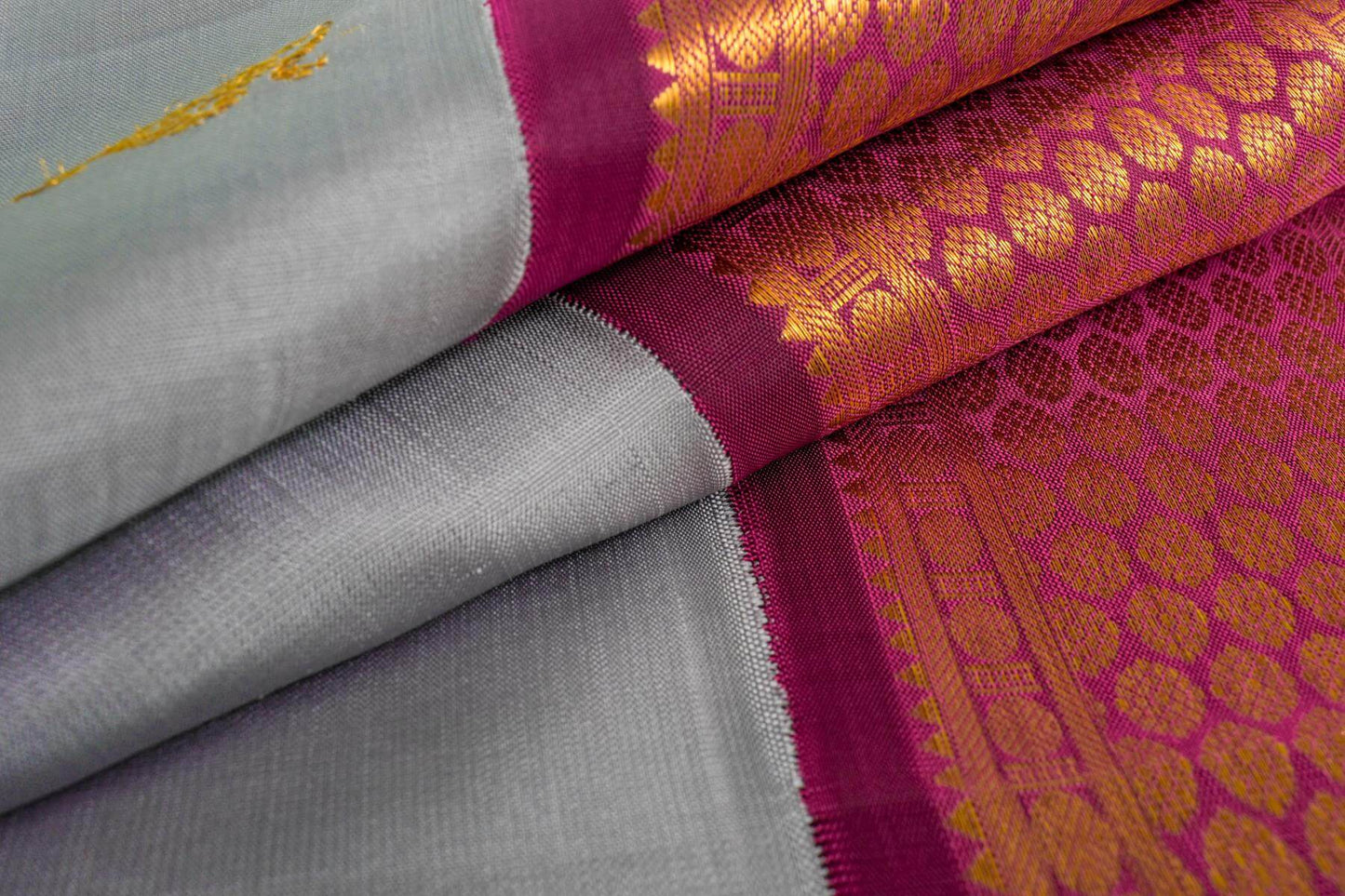 Kanjivaram silk saree SS4535