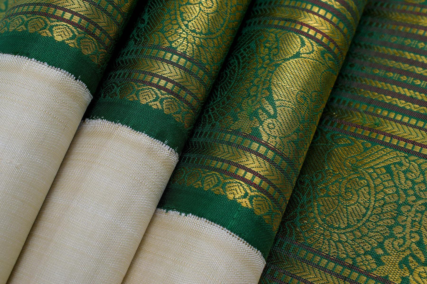 Kanjivaram silk saree SS4547