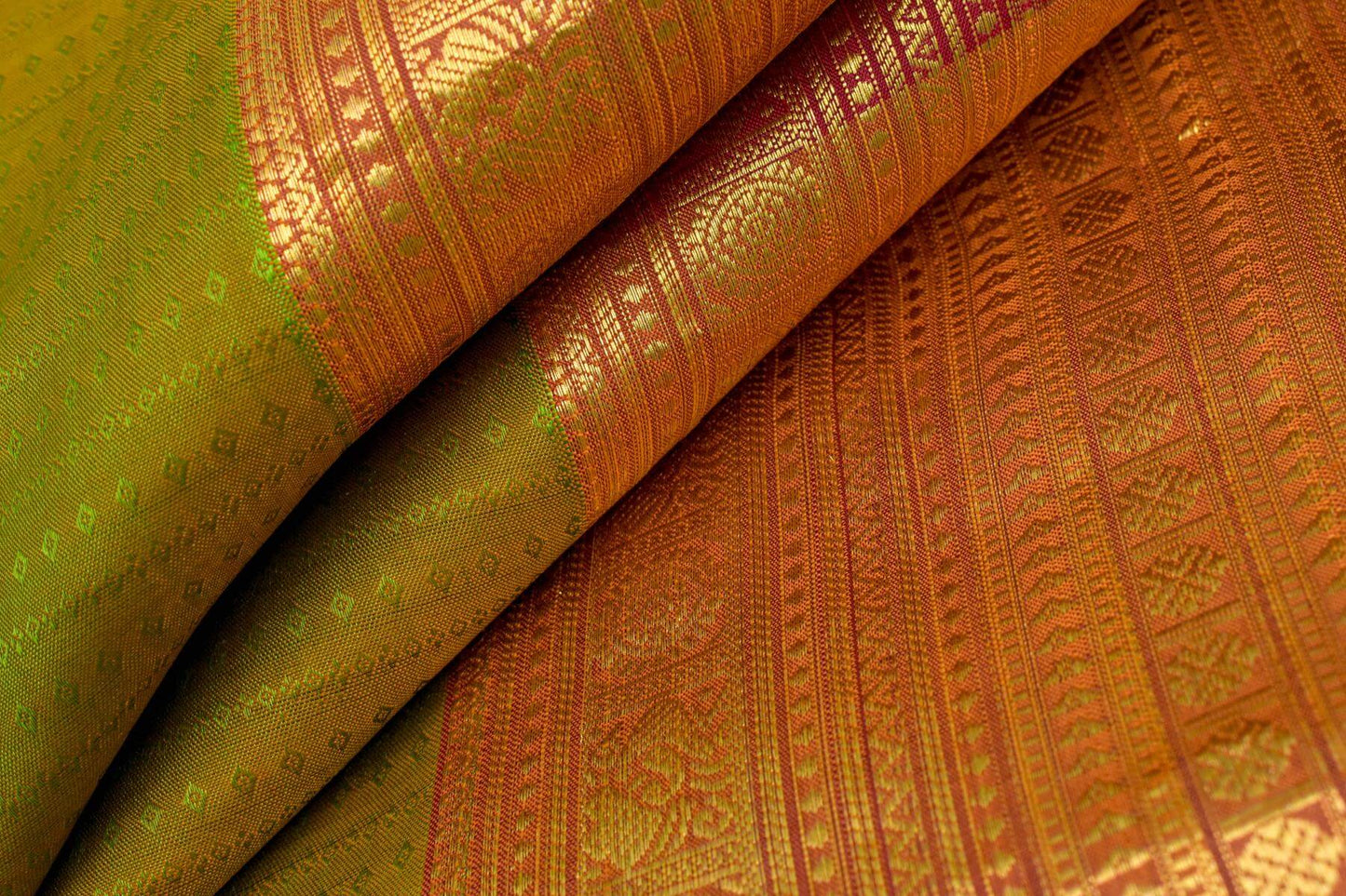 Light Weight Kanjivaram Silk Saree AC1338