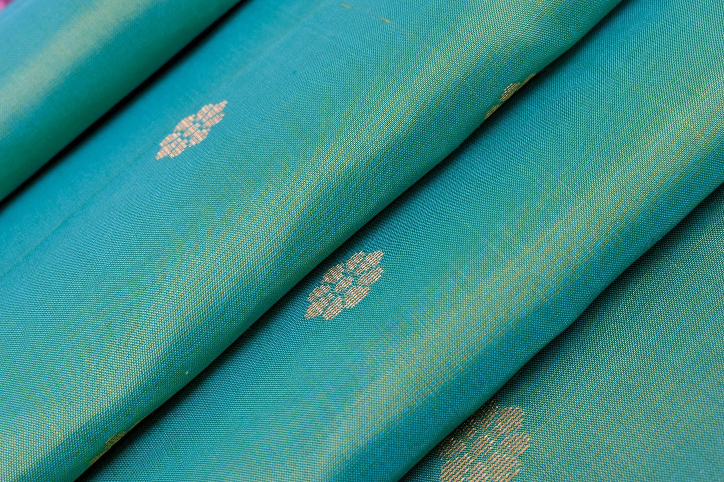 Light Weight Kanjivaram Silk Saree SS4692