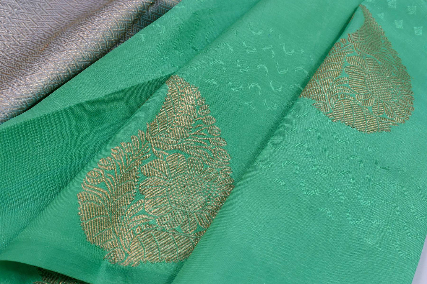 Kanjivaram silk saree SS4143