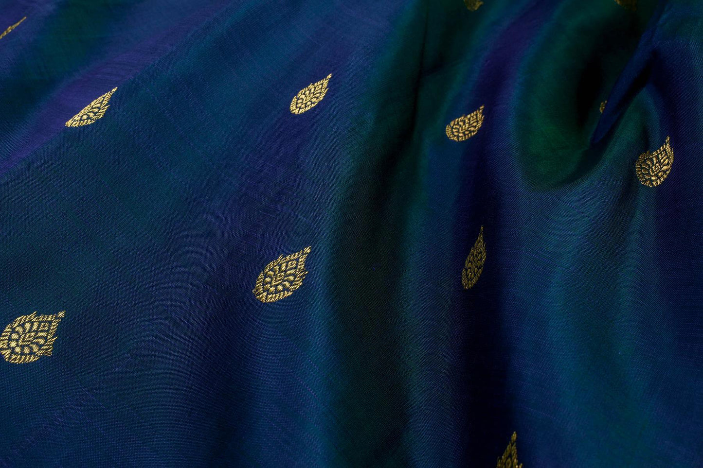 Kanjivaram silk saree SS4251