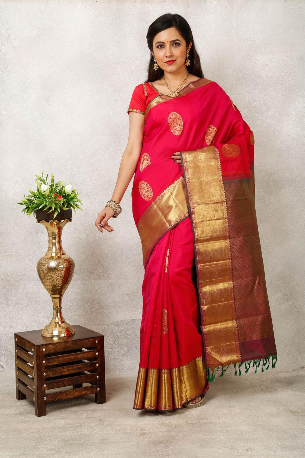 Kanjivaram silk saree SS2575