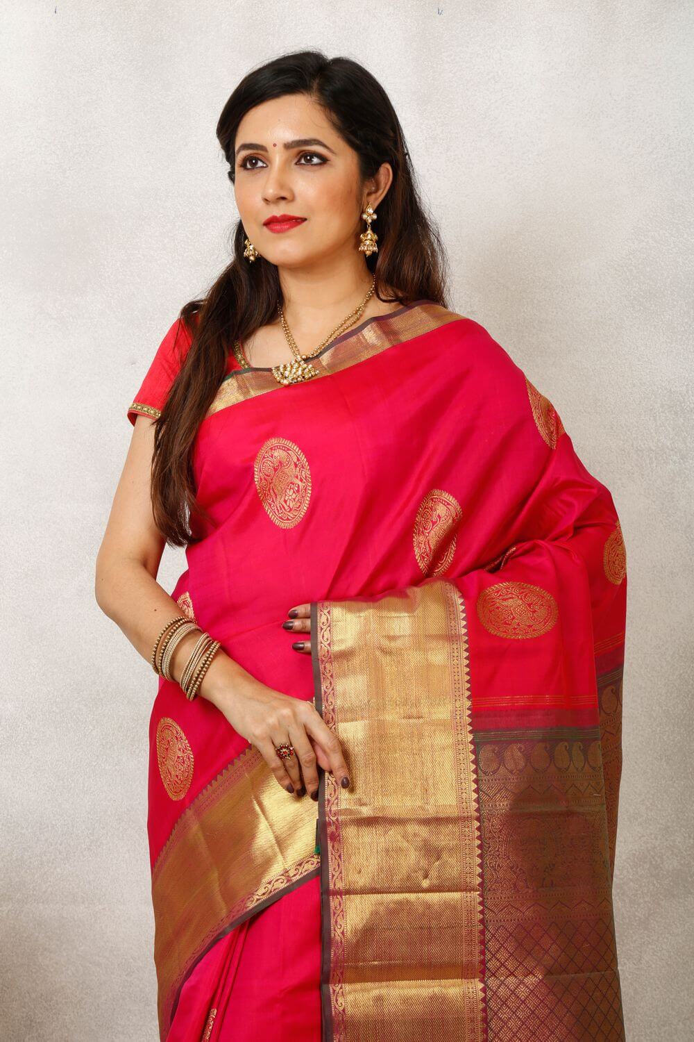 Kanjivaram silk saree SS2575